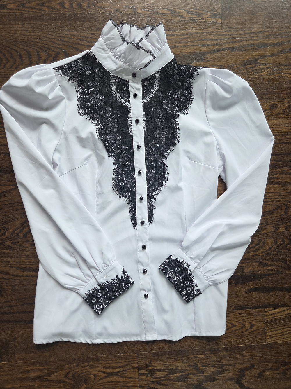 Women's White & Black Lace Victorian Style Gothic Blouse High Ruffled Collar - Picture 6 of 11
